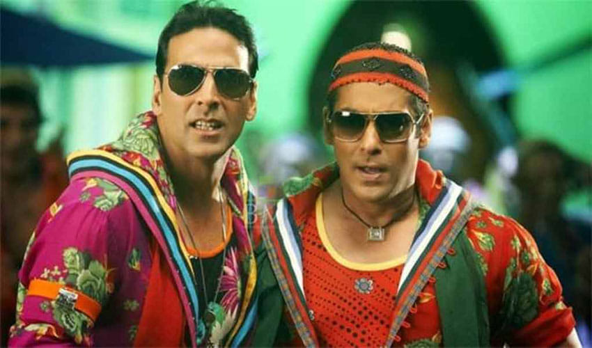 Akshay Kumar Surprises Fans At Salman Khan's Dabangg Tour In Hong Kong