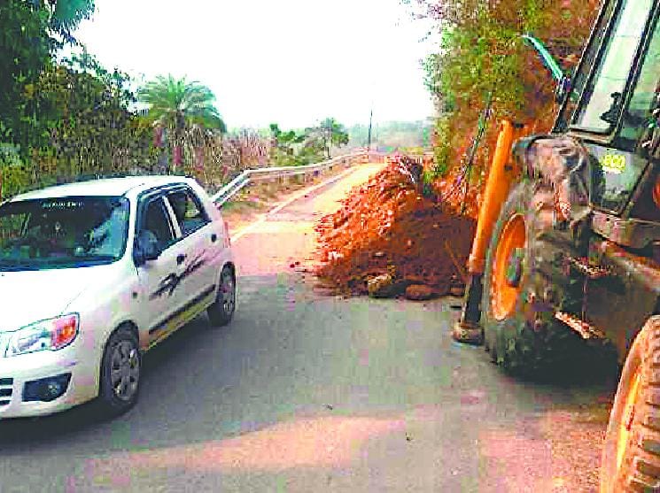 Road digging JCB for cabling