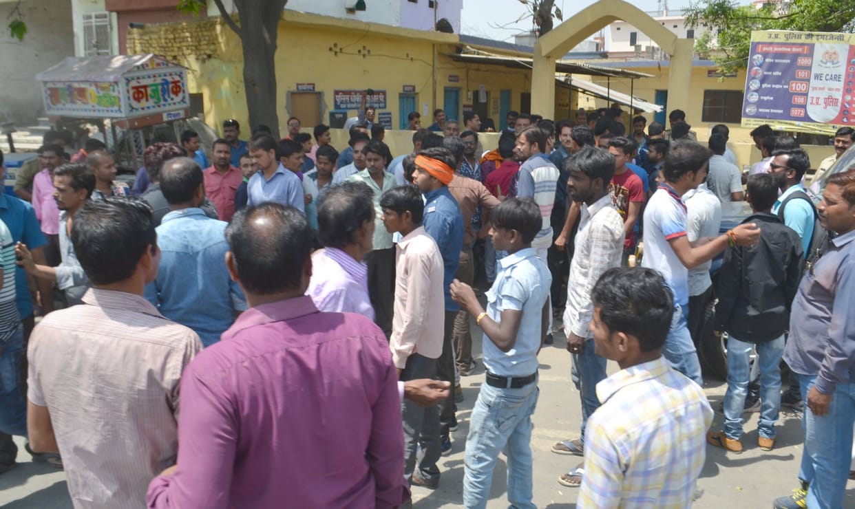 Highway jams in protest against illegal collection