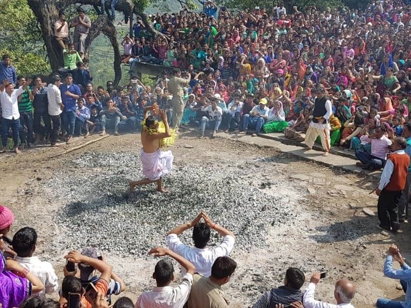 jakh devta danced on fire
