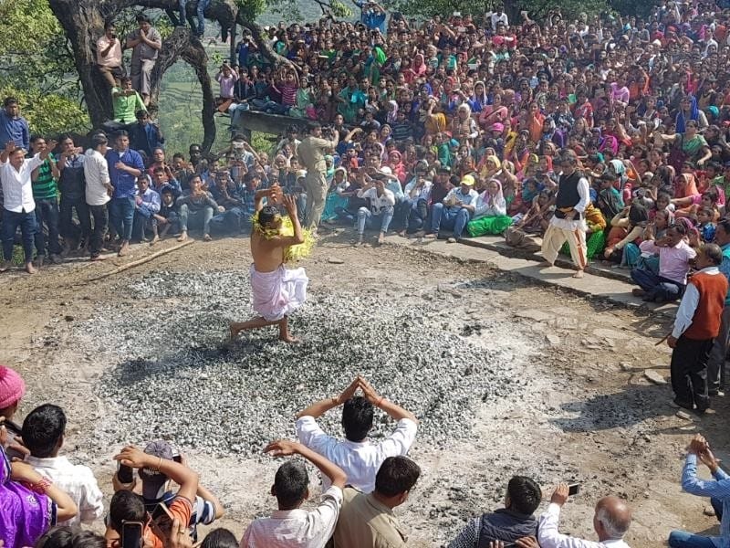 jakh devta danced on fire