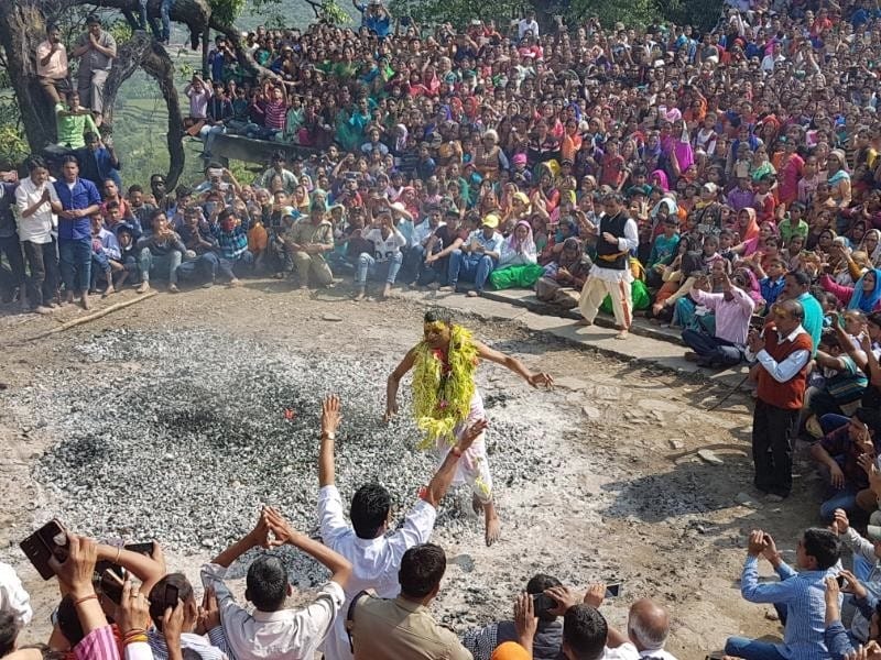 jakh devta danced on fire