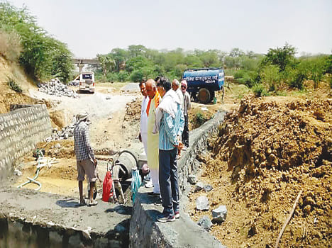 Inspector of Checkdam by MLA