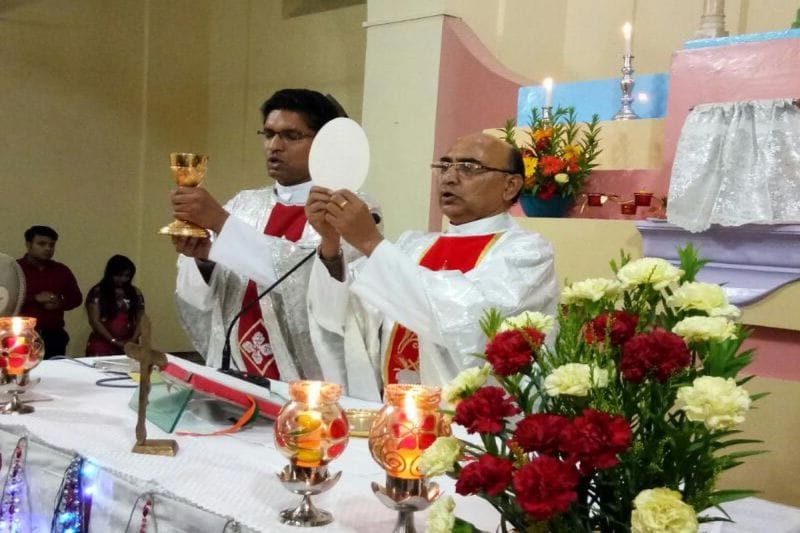 The hours of the church that sounded as the Lord Jesus resurrected