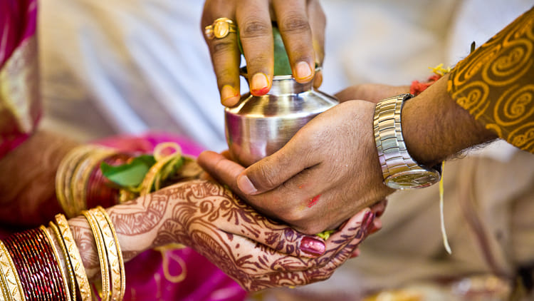 chhatisgarh groom demands all new and old books as wedding gift