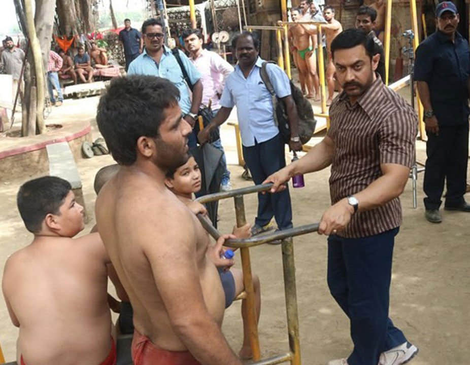 Aamir Khan has this weird 'low angle shot' clause in his films