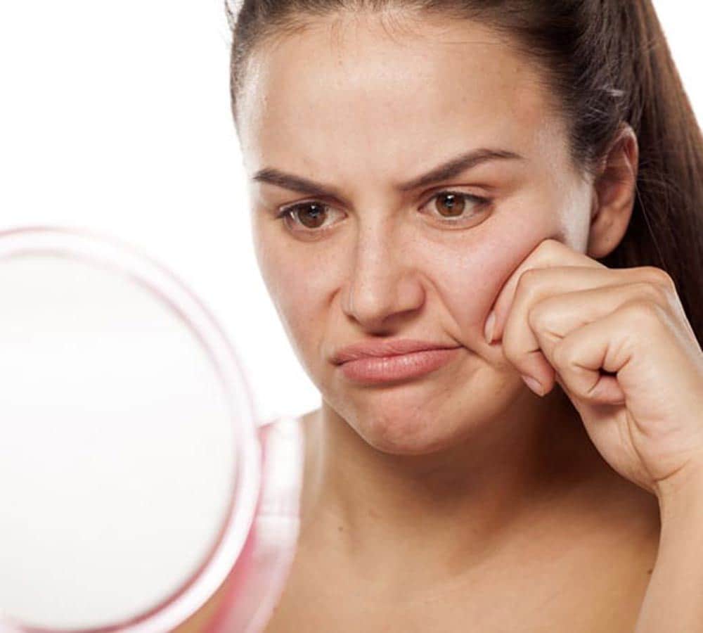 Want to look ten years younger to your age then take the help of germinate garlic