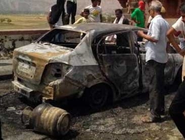 a man burnt alive in car