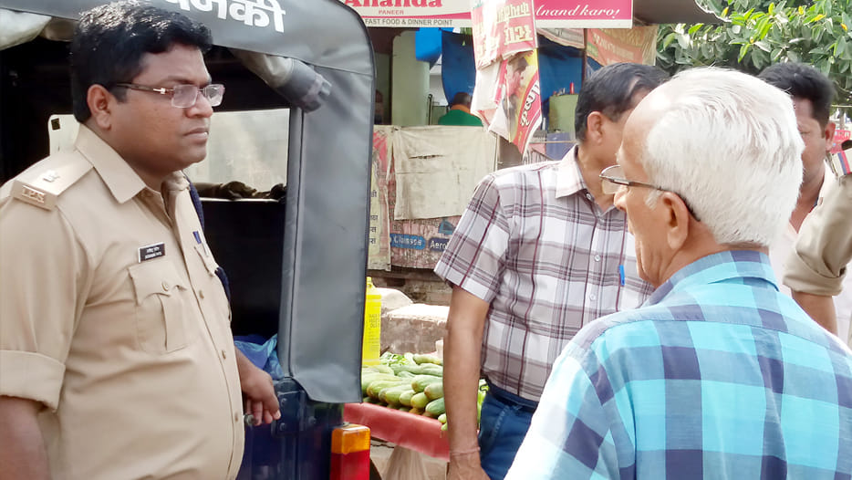 crooks looted six million