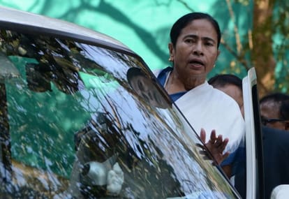 Mayawati is not alone who handing over power to her brothe,other leaders have also show Family love
