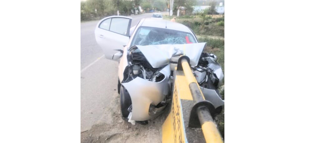 Car collided with a barrier, Two women die, 5 Injured