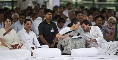 Mayawati is not alone who handing over power to her brothe,other leaders have also show Family love