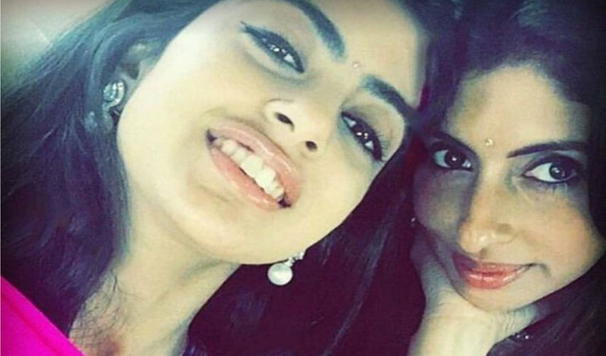 Navya Naveli Still seeks for mother Shweta's permisssion for her acting career