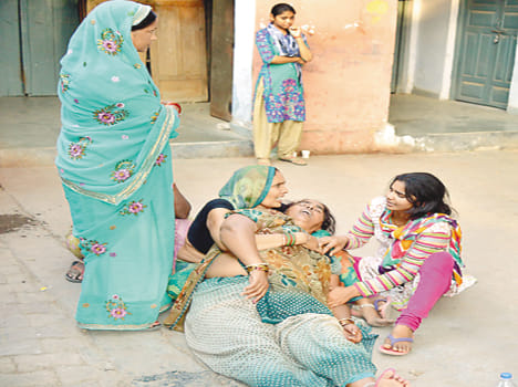 Death of writer and son by crushing loader