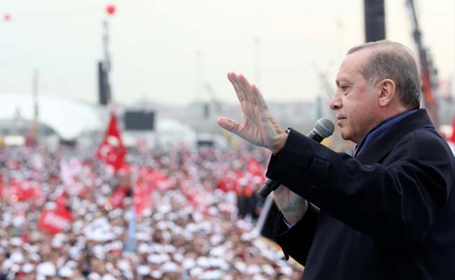 End of referendum on the extension of the powers of Turkish President Erdogan