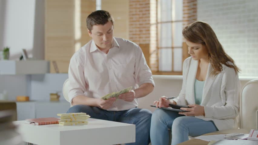 Married couple struggling to conceive discover they're twins