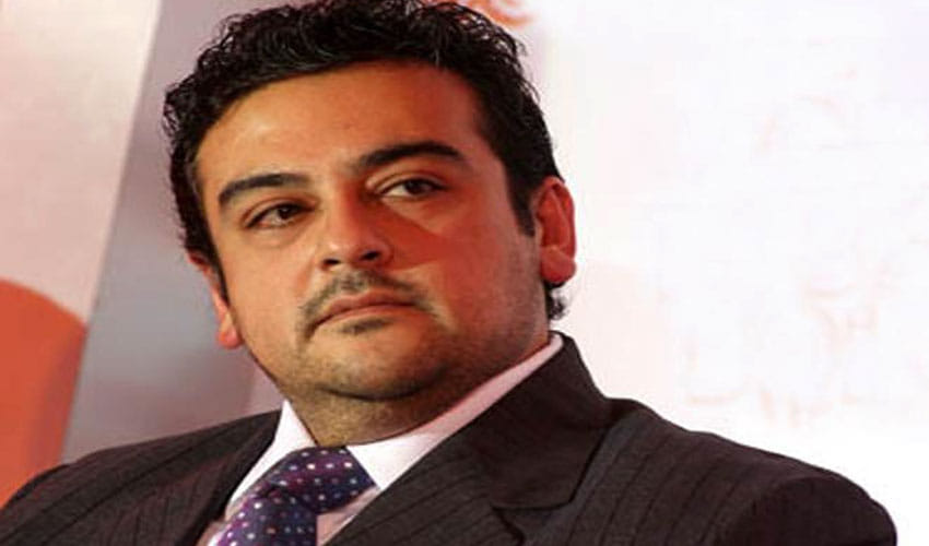When Adnan took to Twitter to slam Snapchat CEO’s for his 'Poor India' comment 