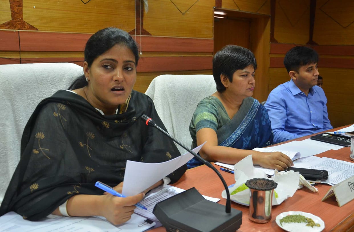 Minister's death due to road crunch