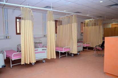 cabinet minister ashutosh tandon visits in lucknow cancer sansthan