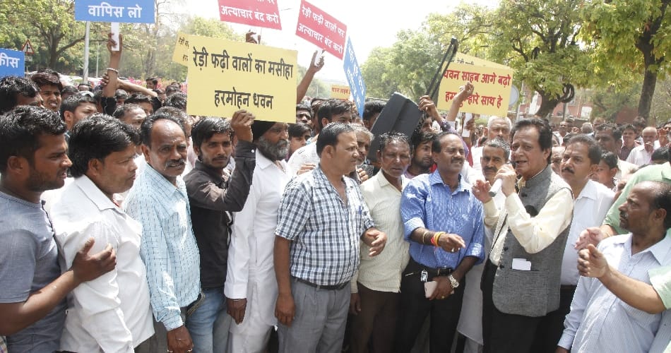 Protest in chandigarh, Harmohan dhawan, chandigarh news