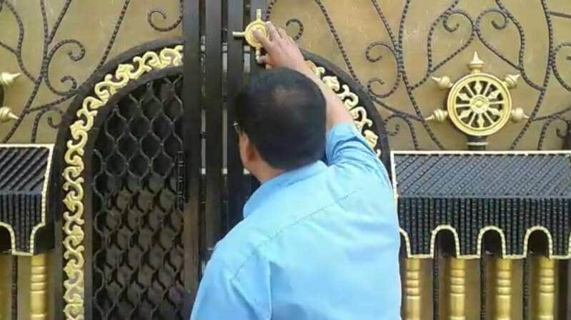 income tax raid in UP Construction Corporation MD house