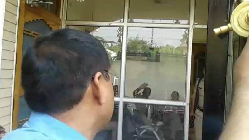 income tax raid in UP Construction Corporation MD house
