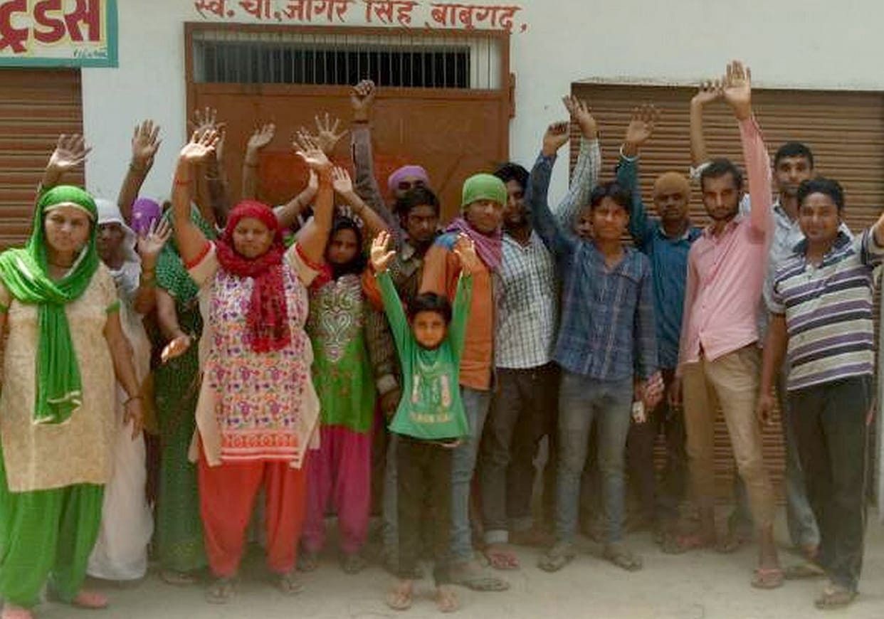 Commotion on opening of liquar shop.