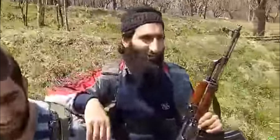 hizbul mujahiddin and lashker e toiba terrorists roam freely in kashmir 