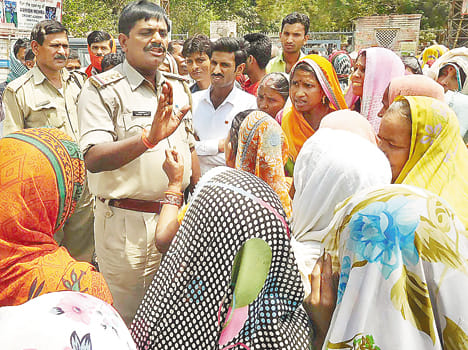 The women laborers of Mandi planted the jam
