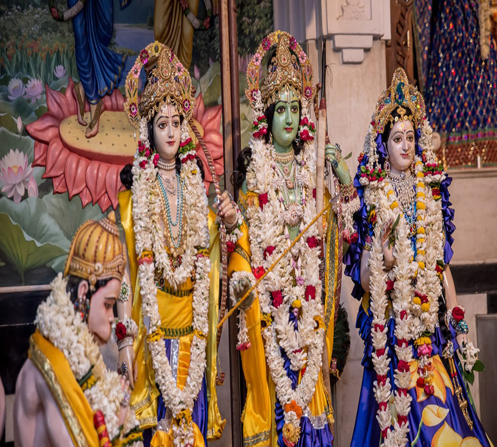 lord ram look according to valmiki ramayana