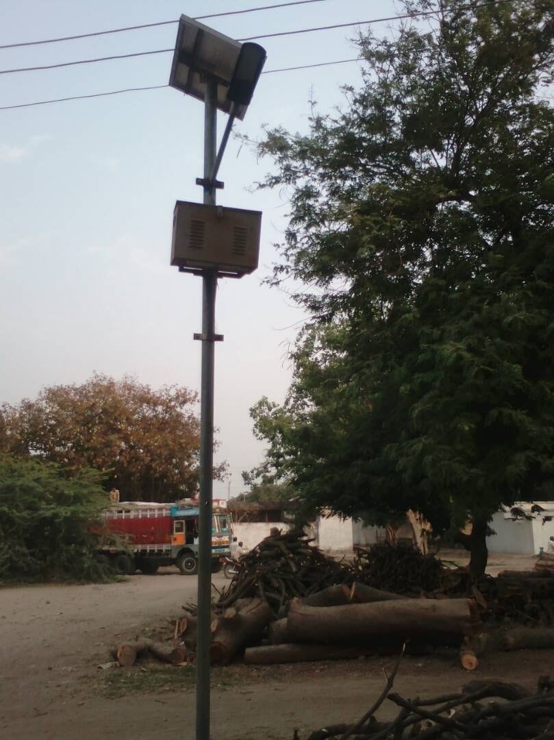 Lights installed before the tender in Aligarh