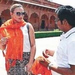 ताज में धार्मिक प्रतीक चिन्ह, पूजा सामग्री पर है प्रतिबंध, 