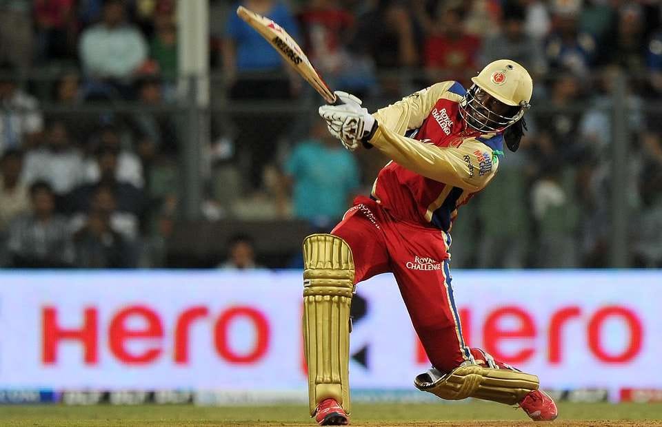 chris gayles 10 thousands t-20 runs bat to be auctioned