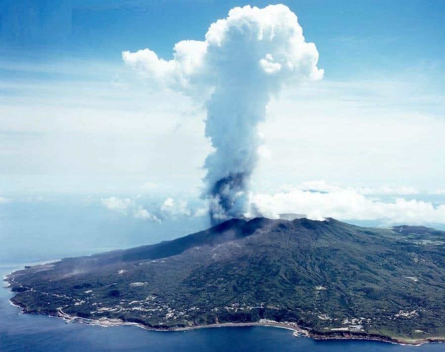 a town in japan where everyone wear gas masks everytime
