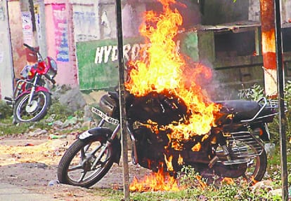 EXCLUSIVE: See photos of communal organisms after firing on the shobhayatra