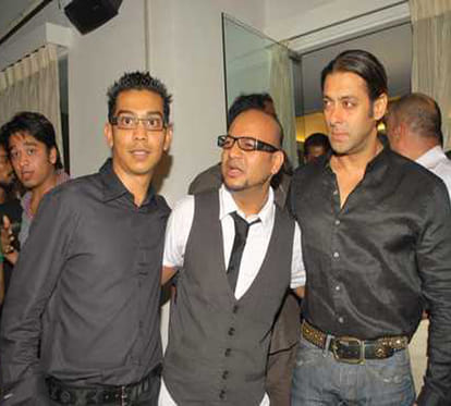 Meet Aalim Hakim, who shaved off Sonu Nigam's head