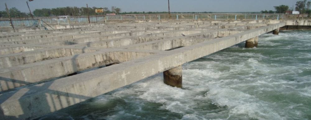aqueduct flows over the river in roorkee