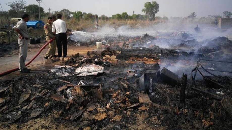 huts burnt in Mavan Kohlan