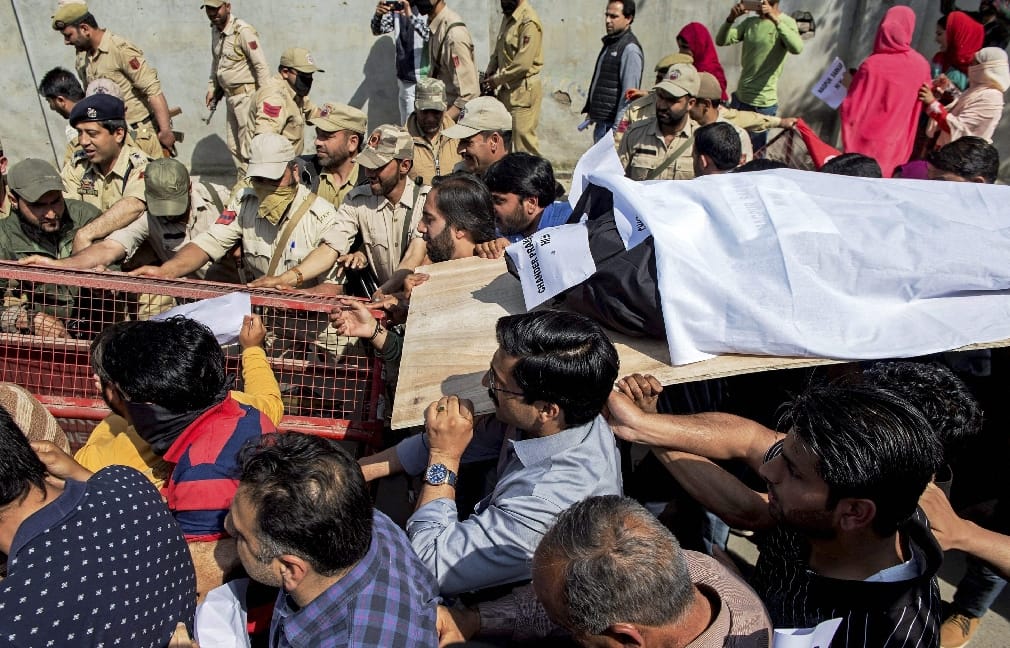 viral video in kashmir makes disputed state in valleyu