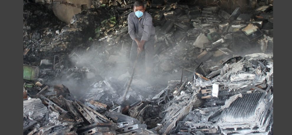  noida fire incident police search team found human body parts