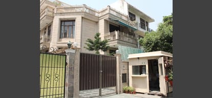 Former OSD YP tyagi has assets worth Rs 2000 crores income tax raids