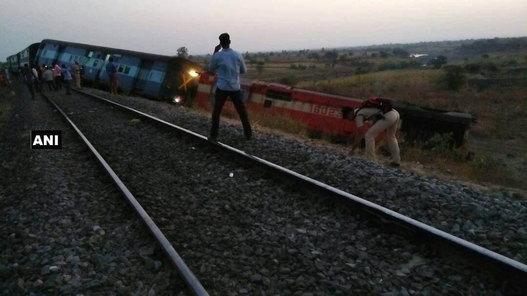 Aurangabad- Hyderabad passenger train derailed between Khalgapur and Bhalki stations in Karnataka.