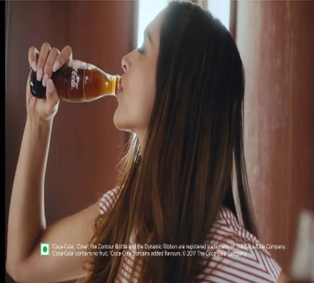bollywood actress deepika padukone endorse coca cola ad video viral, deepika dance 