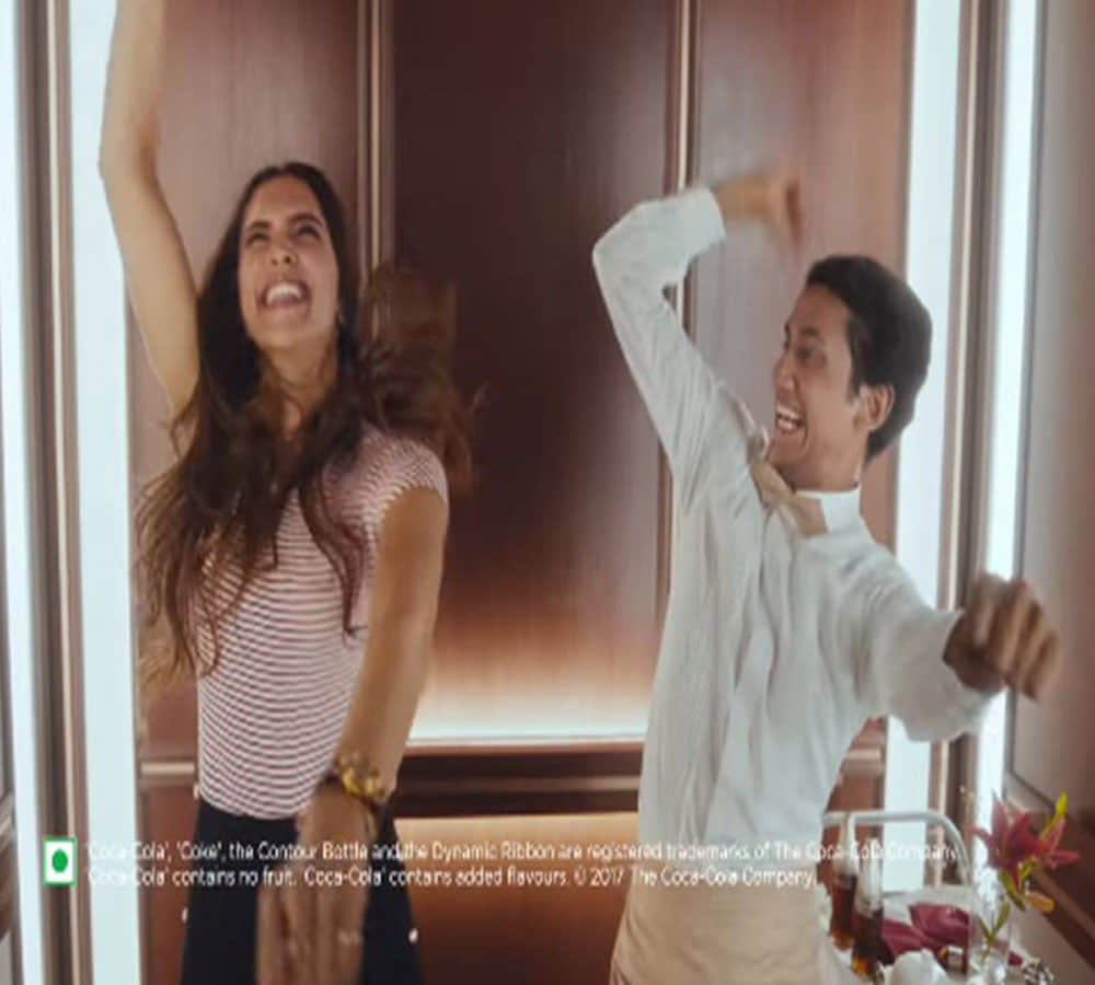 bollywood actress deepika padukone endorse coca cola ad video viral, deepika dance 