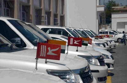 bjp ministers removed red barcon from vehicles