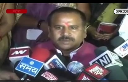 UP BJP leader mischief with female BDO in Mahoba district