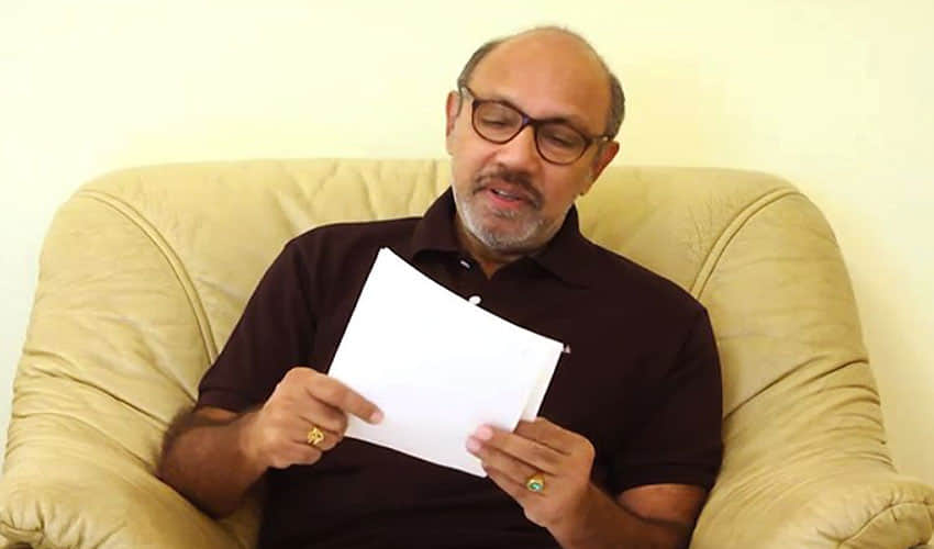 baahubali katappa speak up about rajinikanth entry in politics