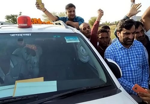 MLA said, I do not remove lal batti