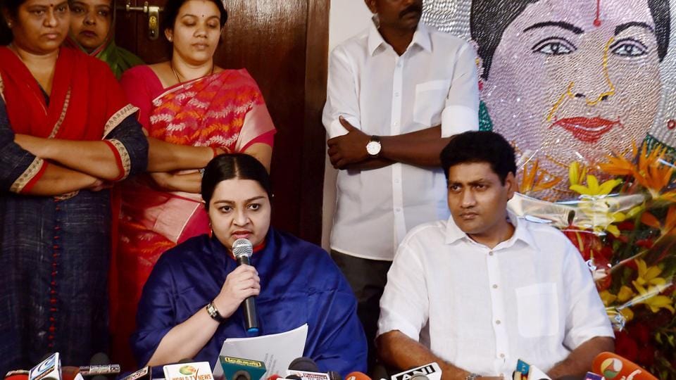 Jayalalitha's niece's husband create a new party from wife separates 