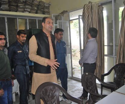  a research institute given to azam khan's trust to be investigated.
